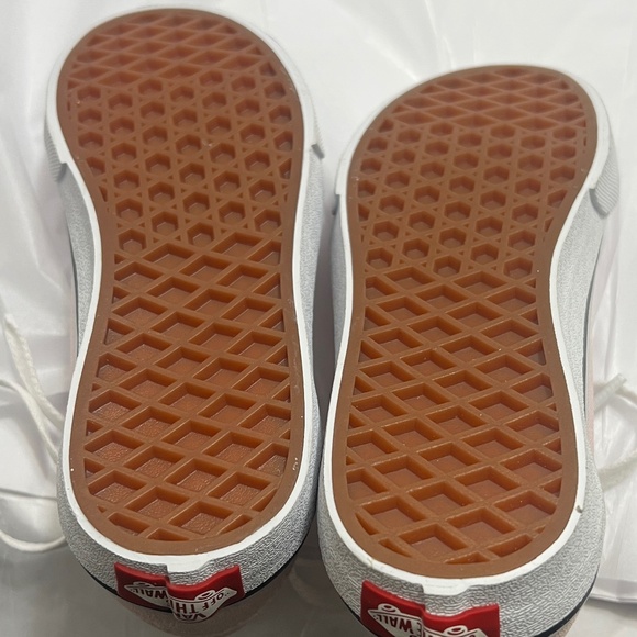 VANS ' Old Skool ' kids shoes - Picture 2 of 8